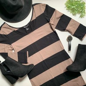 FOREVER 21 Striped 3/4 Sleeve Dress